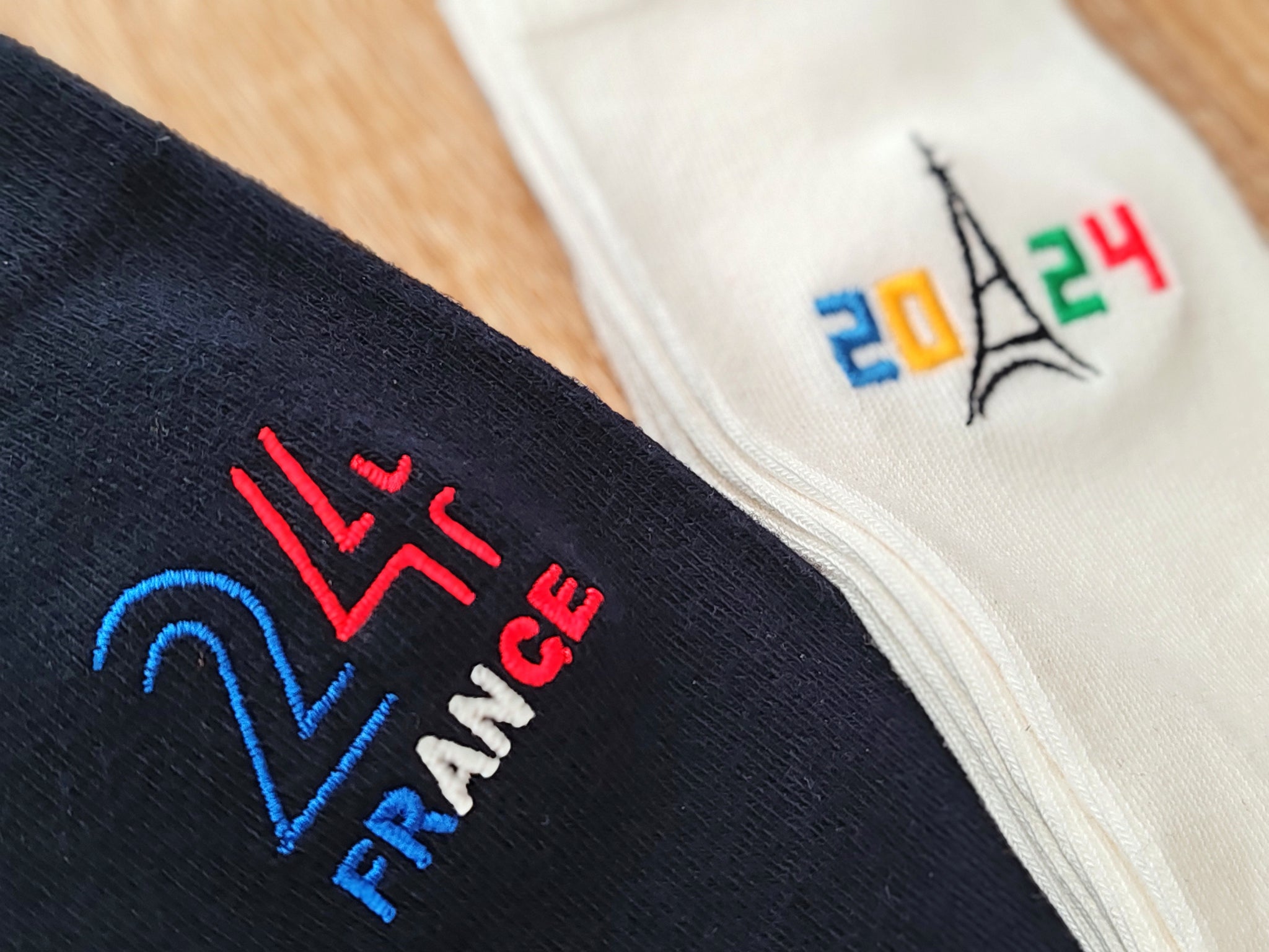 Chaussettes Bleu Nuit Avec Broderie 2024